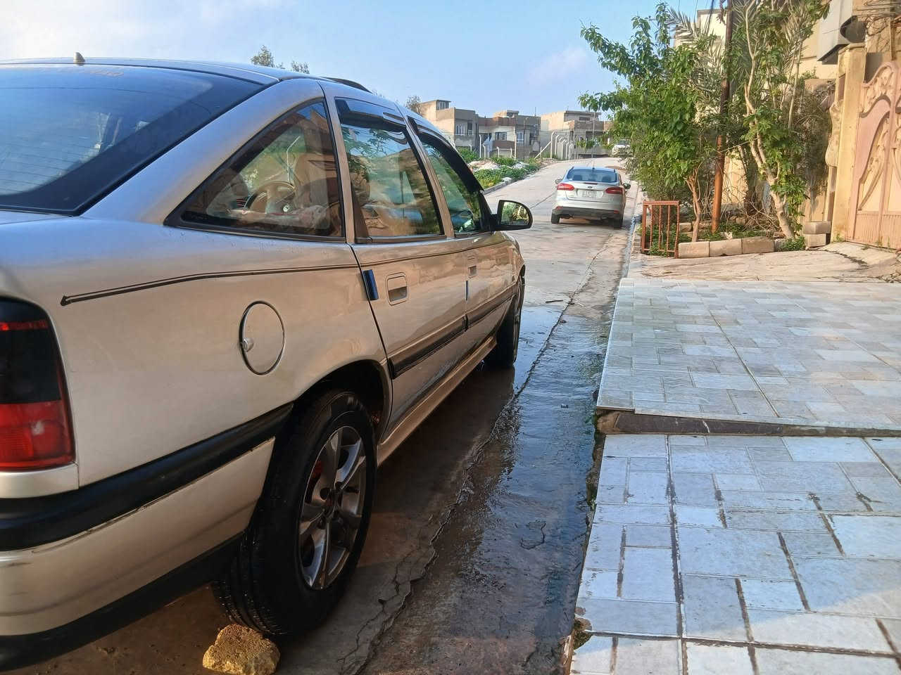 السلام عليكم فكترة موديل١٩٩٢ رقم دولي بأسمي شرط التحويل مصبوغة عام جمالية محرك ١٦ مال كصة تايرات جدد سيارة جديدة ما تصرف عليها كلشي قفل مركزي جامات كهربائي سيارة حيل حلوى مكان السيارة موصل حي الوحدة
السعر ٣٨ قفل
رقم ***********
