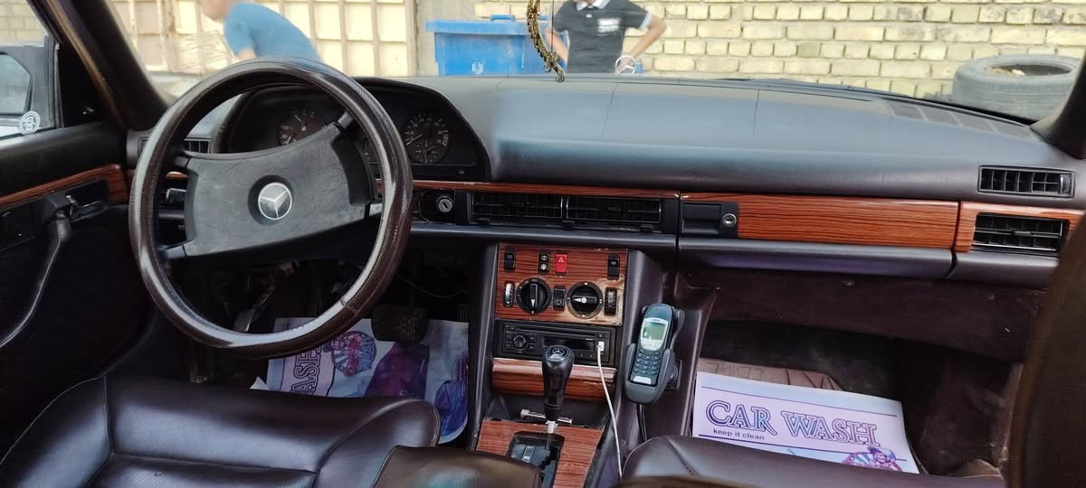 السلام عليكم
مارسدس جامبو موديل ٨٦ رقم بغداد 
غرفه جلد محرك بلاد عنكبوت كفاله 
كير اكسل كفاله  تخم تاير 
كشنات كهرباء 
دبل اريل 
باب قصيره
مصبوغه عام 
قواعد شواصي كفاله 
بيه خياس بسيط جدا بالدور مال جاملغ الورى من جوه فقط 
بيه القاعده مال الدبل الامامي طاكه من فوك وملحومه للتوضيح 
كهربائيات كله شغاله 
سياره نضيفه حداديته ٨٠ بالميه 
السلايت السجج مكسره فقط الماطور والكهرباء كله شغاله 
مكاني كربلاء 
السعر ٧٠وبيه مجال للشراي هزه صاعده ومداور ثاني يوم 
تلفون ***********
