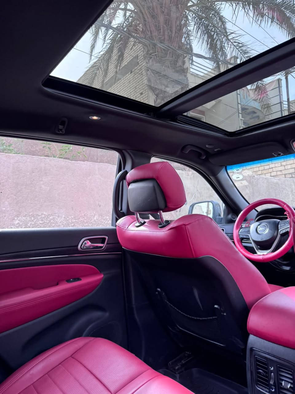 سلام عليكم للبيع او مراوس جيب 🚙 Sسياره فول 2020 رقم اربيل هزه جديده تحويل مباشر ماشيه 110 سياره بنراما فول مواصفات رادارات خلفيه اماميه حساسات ايضاً كشنات كهرباء حزن ميموري ام الرادر  محرك 8سلندر سياره طگ سليفون حادثها ربع البنيد والجاملغ ربع البنيد صبغ والجاملغ والباب بدون دواخل بدون شواصي بدون لغود عنوان بغداد السعر 235 وبيه مجال بسيط جدا مكان سياره بغداد المشتل *********** حجي وسام
