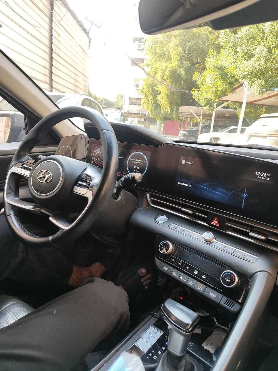 السلام عليكم. للبيع النترا هايبرد 2022  امريكي . بيها نواقص بسيطه و سعرها مناسب صور الحادث بالمنشور  *********** مكان السياره الصالحيه رايدها 125 $
