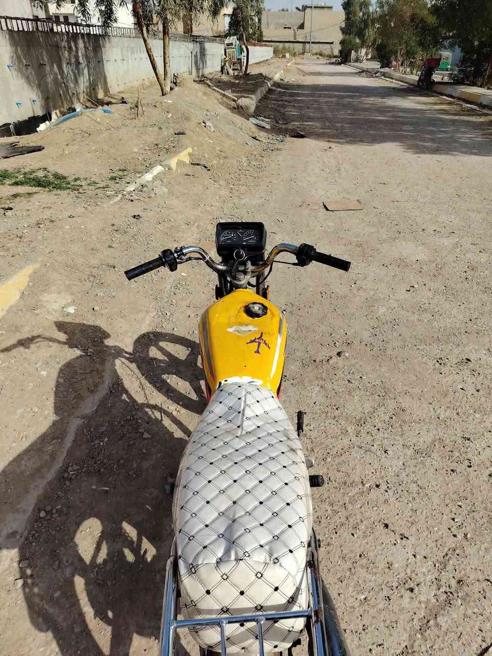 السلام عليكم درجة سيفان خمسه كير لبيع  كلك  بدون الأوراق  كامل شغل درجه نضيفه كله شغاله كهربائيات شغاله المكان ديالى بعقوبه التحرير السعر (275)وبيه مجال  الرقم ***********
