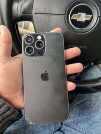 ايفون ١٥ برو ماكس • اماراتي • ظهر مفطور