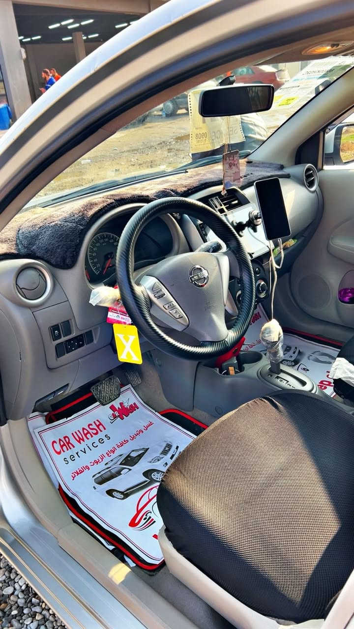 نيسان صني هندي موديل 21
السياره نظيفة وجاهزة 

بيها قطعتين صبغ 

كير ومحرك بشرط

السعر 98وبيها مجال

للاستفسار /***********/***********
