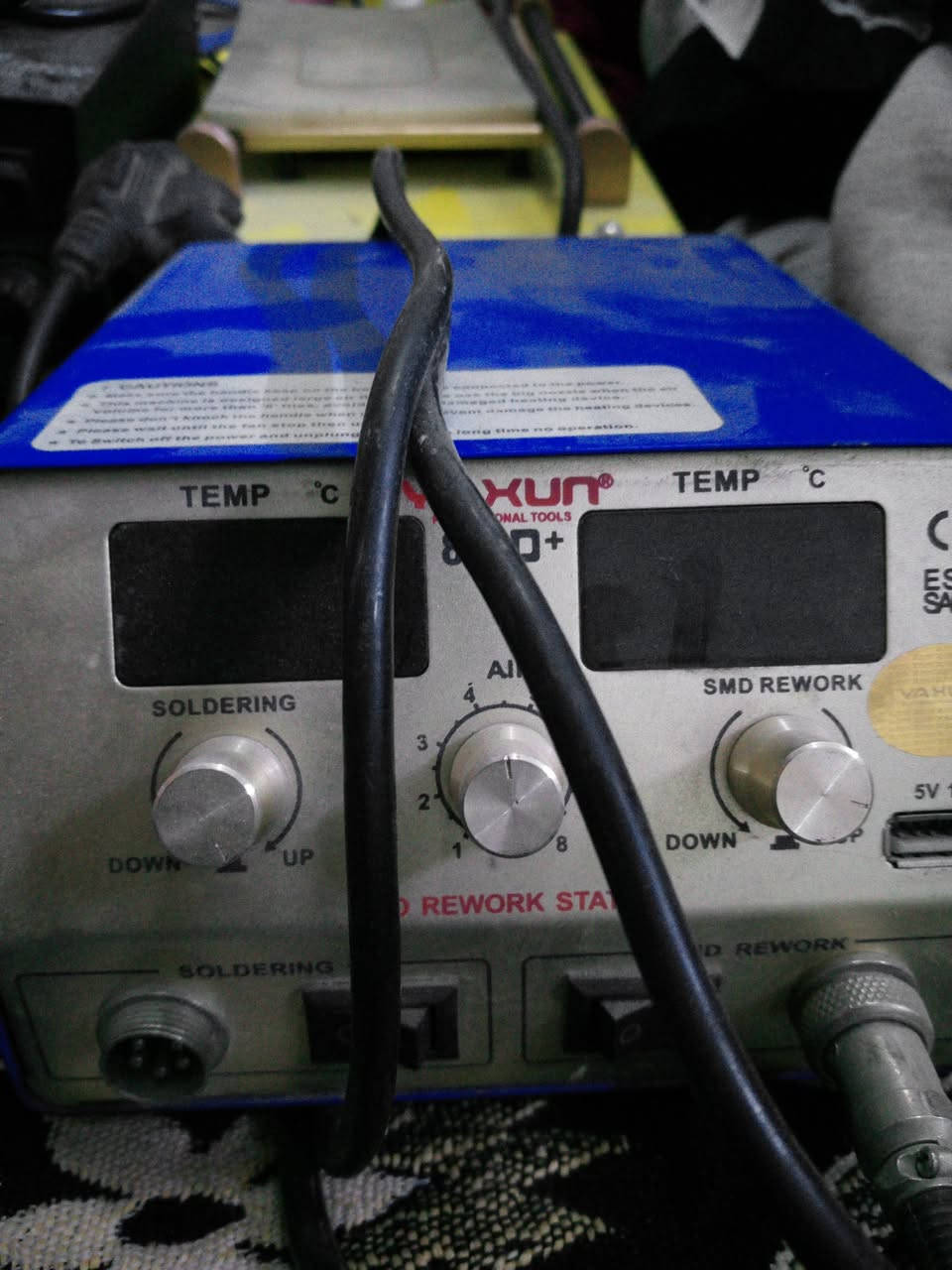 شفرات+قالعات +ادات فك شاشة عدد 20
قلم تكسير ظهر ايفون عدد 1
تيستر شحن عدد 2 اصلي
سيت شفرة اصلي عدد 8
حافظة درنفيس عدد 1
امونيا عدد 2 مامفتوحات دبتين 
منهضة بطاريات ايفون +كلكسي
دريل تنضيف عدد 1
ماسكة هاتف محمول عدد 1
منكنة عدد 1
صولدر سائل +سيم+فليكس علبتين
كفوف صيانة
كارت كشف ظهر الايفون المستبدل
شريط عازل حرارة عدد3
خانة موبايلات عدد 1
هيدكان +كاوية متصل عدد2
قالعة شاشات عدد 1
شسوار فتح حراري عدد1
بادة صيانة عدد 2

السعر 350 وبيهن مجال للاستفسار 
***********
