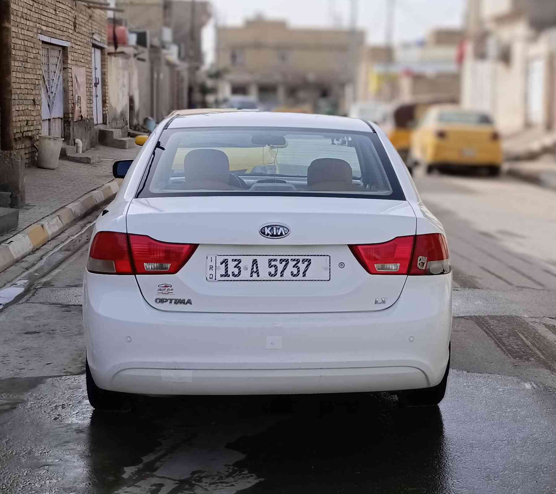 سلام عليكم سياره كيا اوبتيما موديل السياره 2009 خليجيه رقم ميسان مشروع وطني سنويه  جديده رقم جديد تحويل مباشر بلسم السياره جاهزة من كلشي مكان سياره واسط السياره مكفولة كفالة عامه من ضربة كص نقل جثه والوصولايات والصبغ كفاله عامه مكينه ولكير مكفولات تبريد شغال السياره اي نقص مابيه حداديه خلفي امامي جديده تخم تاير جديد سعر السياره 125 ورقة بيه مجال حك جيه رقم موبايل صاحب سيارة موجود بلنشر 
***********
