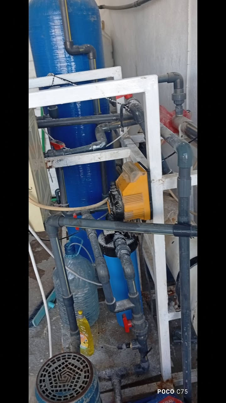 السلام عليكم محطه مياه ارو للبيع المضخات ايطاليه المحطه خير من الله إنتاجها ألف لتر في الساعه المحطه كامله الملحقات مكونه من تانكيين ابو 300والثاني 200لتر  ومعها رفوف حامله دبات عدد اثنين المكان بغداد اليوسفية القصر الأوسط ***********كورك بي واتساب اثير ***********
