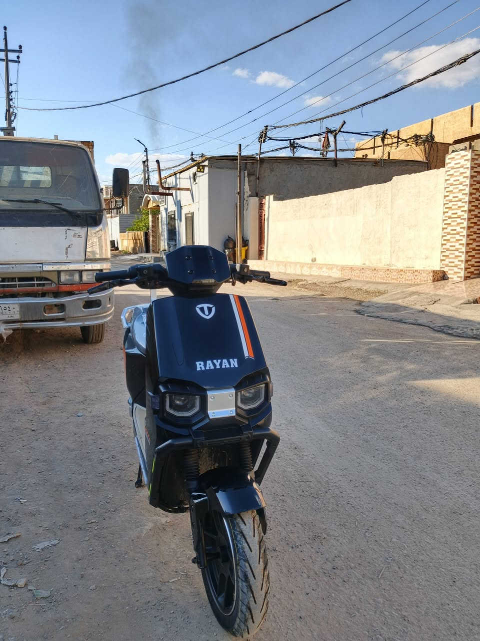 سلام عليكم ورحمه الله وبركاته عندي ماطور للبيع موديل 2025مستخدم شي قليل السعر مليون 300وبيه مجال للطبيين رقم الهاتف ***********مكان صلاح الدين قضاء الدجيل مستعجل على بيعته ملاحضه أو مراوس حسب القناعه
