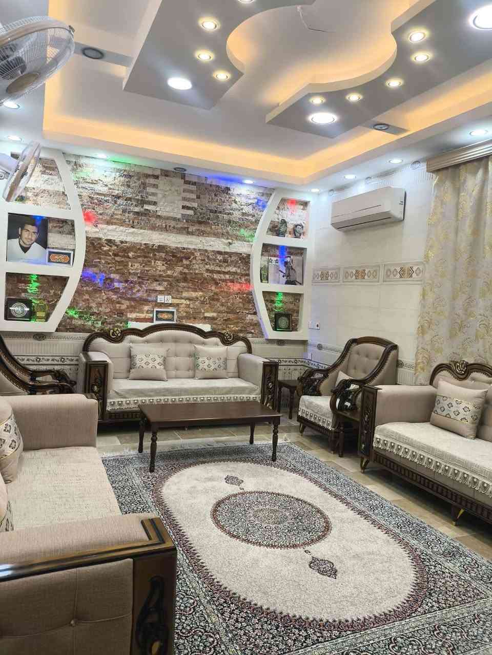 السلام عليكم ورحمة الله وبركاته
بيت للبيع ركن حي المجتبى مقابيل المستوصف على شارع 15
📍 الموقع: حي المجتبى – مقابل المستوصف
📄 طابو صرف مباشر بدون ورثة
📐 مساحة الأرض: 200 متر
🏗️ سنة البناء: 2019 (بناء حديث)
مواصفات المنزل:
🔹 استقبال واسع 6×4
🔹 صالة كبيرة 8×4
🔹 5 غرف نوم:
▪️ غرفة 6×4
▪️ غرفتان 4×4
▪️ غرفة 5×4
▪️ غرفة أطفال 3.5×3
🔹 مطبخ 3.5×3
🔹 مطبخ حار خارجي
🔹 حمامات داخلية ومجاميع صحية خارجية... على شارع 20 
🔹 كراج سيارة بمساحة 50 متر
📞 للاستفسار:
*********** 
***********
