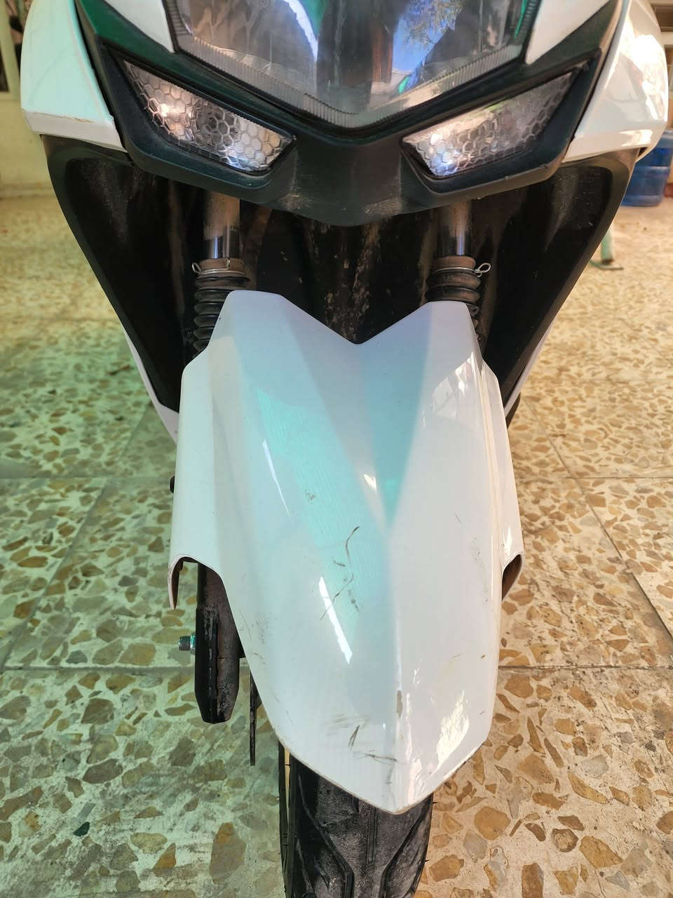 السلام عليكم دراجة سكنس شحن بطارية ليثيوم 60v. 24A اخذتهة تقريبا قبل ١٠ اشهر تمشيك بالشحنة مو اقل من 35-45 كيلو حسب السرعة والوزن 

 سعر ٧٠٠
مكاني بغداد حي اور 
***********
