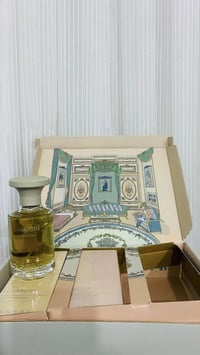 عطور • للبيع • ماسنجر
