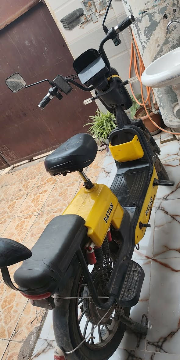 دراجة شحن شركة ريان اكبر حجم بل سوگ 5 بطاريات دراجة مرتبة  سعر 270 و بيهة مجال للشراي مكان كركوك حي نصر رقم تواصل ***********
رقم واتساب ***********
