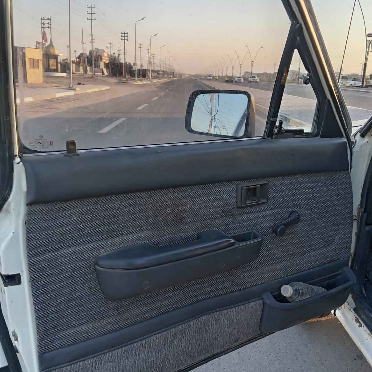 سلام عليكم ورحمة الله وبركاتة
السعر 60وبيه مجال 
رقم بصره سنويه جديده تحويل مباشر 
سياره موديل 96فول محسن 
سياره جديده حيل ومتعوب عليه 
كهربايت عامه من طول لطول 
مكينه وكير وكسن وشاصي كفاله 
سياره كله مكفوله سياره حله من صوره
سياره ستخدام شخصي ونضيفه 
حداده تخم تاير كله شغاله 
مكان البصره زبير 
الستفسار ***********
