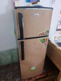 ثلاجة • للبيع