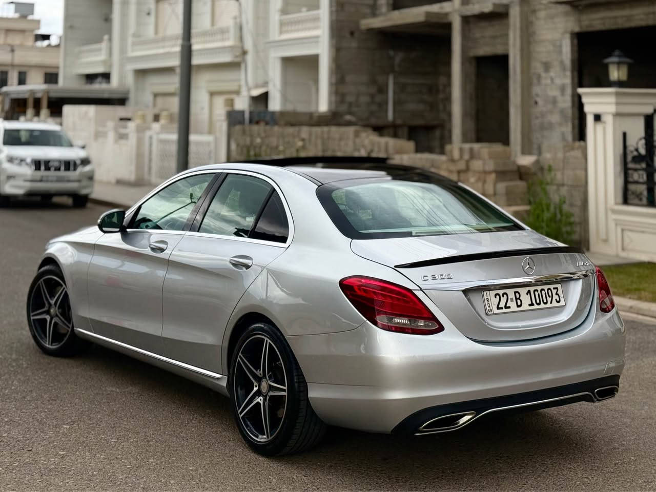 السلام عليكم سعر مناسب كلش

مارسدس  C300 🇩🇪🇩🇪 amg 

موديل 2017

سياره فول الفول اعلى مواصفات 

وارد امريكي فقط جاملغ خلفي صبغ وصندوك مبدل بلادي بدون اريباك او شواصي  حادثها كلش بسيط

داخل جلد اسود 
عداد مسافات 60 الف 
سياره بدون اي نقص 

٤ سلندر بانزين ٢٥٥ حصان 🐎 🚀

مواصفات السياره فول 

🛑 بانوراما 
🛑 سترين amg 
🛑 كشنات جلد تدفئه 
🛑 شفتات ستيرين اوتو هولد اوتو ستوب 
🛑 لد داخلي 
🛑 دبل ماوس 
🛑 شاشه وسطيه
🛑 بصمه تشغيل مع بصمه ابواب 
🛑رادارات امامي جانبي 
🛑 شاشه كبيره 
🛑 لايتات لد وزينون 
🛑 ويل وتاير amg 
🛑 نظام صوت 
🛑 سماعات صوت برايمستر 🔊🔊🔊

وباقي مواصفات المارسدس المعروفه

رقم اربيل الجديد تحويل مباشر

سياره بدون اي خلل شرط برغي ممبدل بيها وصفر مسج

السعر  188$ ورقة 💵 

*********** ☎️ Singapore
