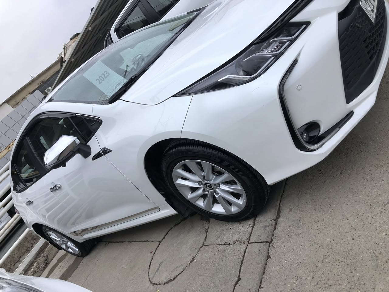 سلام عليكم عندي تويوتا كرولا للبيع موديل ٢٠٢٣ خليجي شركة ساز مواصفات جديدة جدا مكفول من كلشي سعر ١٧٥$ قابل للتفاوض العنوان السليمانية استفسار عن ***********
