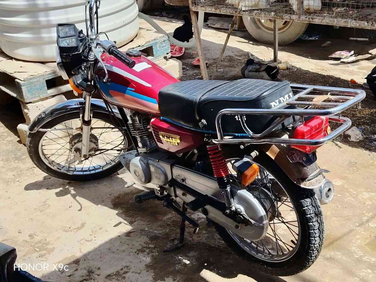 سلام عليكم من رخصت مدير الكروب
دراجة لبيع موديل2020 وراق صولية كرر صولية وكيل عارضي مكينة مفتوحة بس نضيفة دراجة ناعمة *********** مكال الحولي سعر 700 بيهة مجال لشراي
