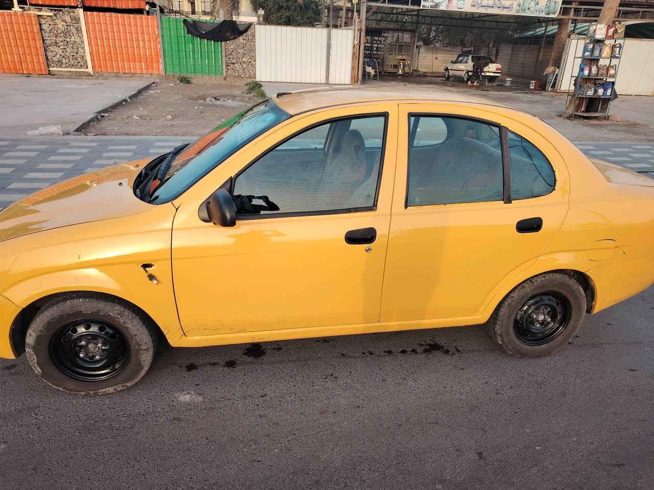 طيبه للبيع موديل 2015 سياره بيها باب السايق مبدل وباب ورا السايق مبدل والدوسه مبدله ومصبوغه صفحه كامله نواقص السياره بوبرنات وكهرباء التبريد تخم تاير جواها وشاشه تاب اصليه وداش كام وكامره داخل السياره سعرها 33ورقه العنوان بغداد التواصل ***********
