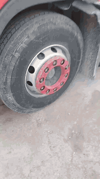 لبيع فالفو سحال خلفي مزوج 2004كير عادي3×3 مربوطه فلات ذات جوانب متحركه عربانه ما موجوده سنويه ل30 عنوان واسط لحفريه سياره كفاله عامه مكلشي  ***********
