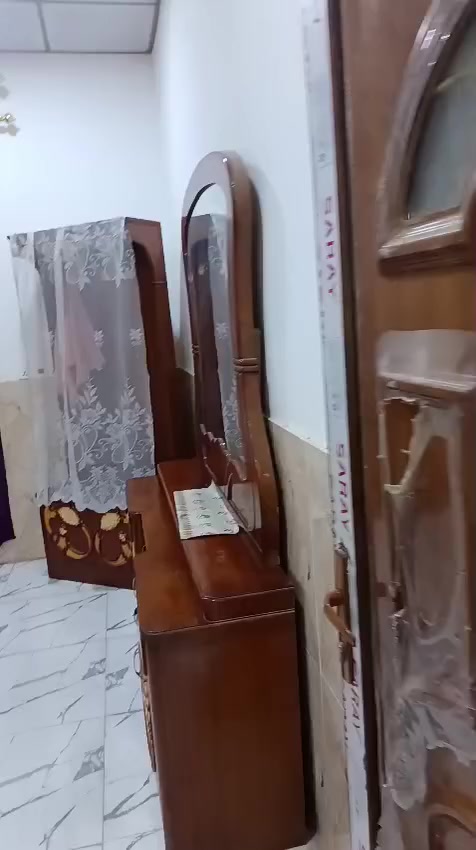 بعد توكل على الله
دار البيع
الموقع تقاطع القدس
قرب المستشفى
مساحه ٣٠٠ متر
نوع العقار زراعي مشين بي معامله بالطابو زراعي. معاه الاثاث
بيت جديد كما موضح بالفديو
الاتصال على الرقم *********** خاص مفتوح أو واتساب
