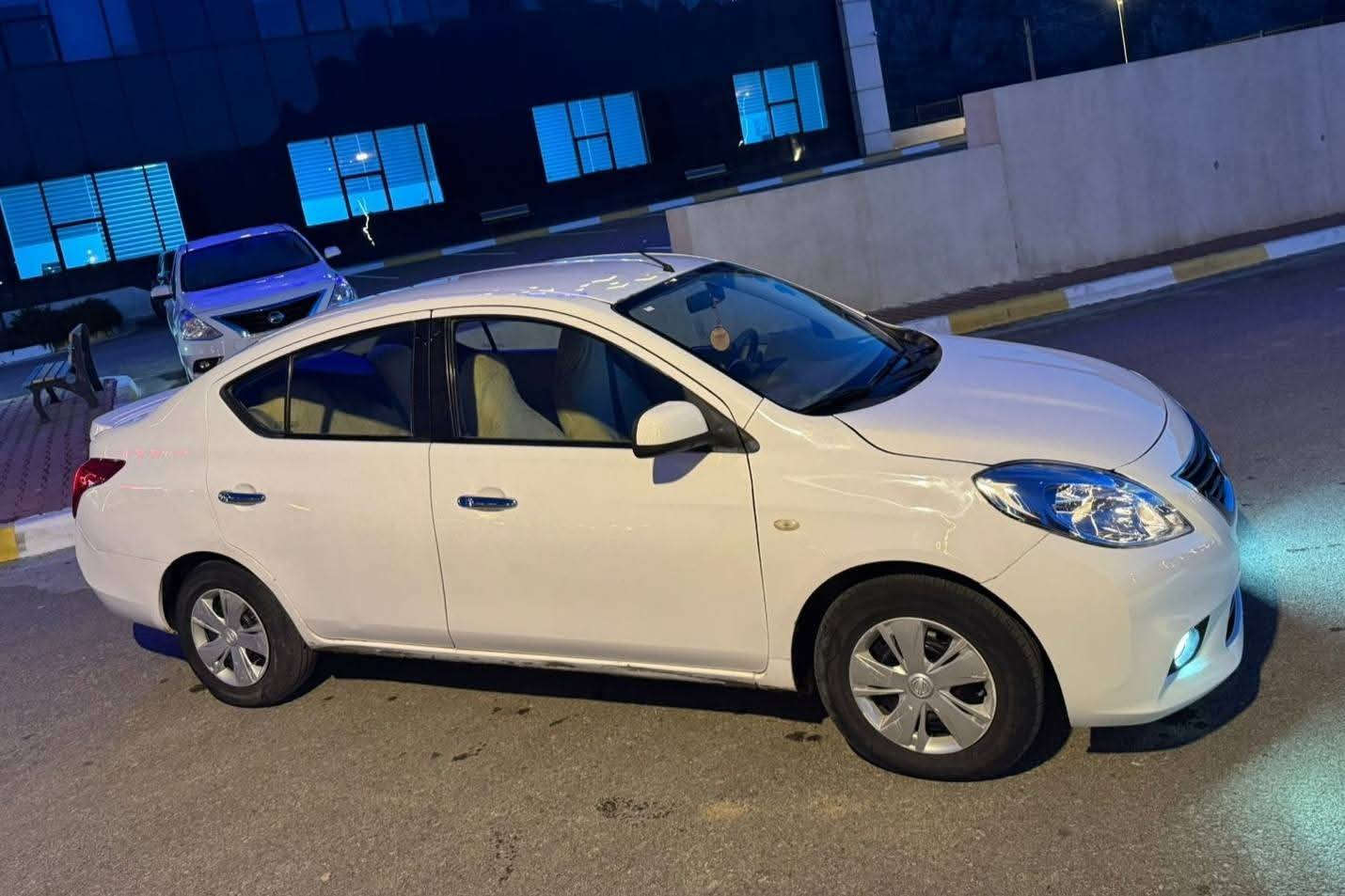 نیسان سەنی 2014 ئسترات خاض
جوارجام کارەبای
تەبریت مەرکزی 
ناوزەردە
رەقم سلیمانی 
ساڵانی بەسەرنەجو
کەمیک ساردەی هه یە 
گێر و مەکیەنەی بەشەرت 
هیچ کێشەیەکی تێدا نییە 

ژمارەی خاوەنەکەی 
***********
*********** أربيل, العراق
