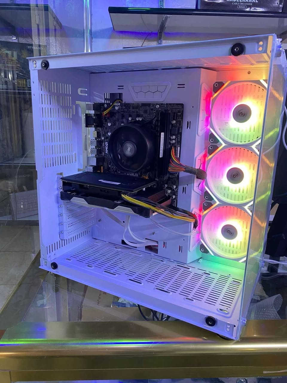 Pc مراوس فقط
مراوس بلي فور برو انتبه(برو مهكر فقط) 

التجميعة نظيفة كلش بيهة هواي العاب 
وضفت الهة ssd 500 GB بمكان Hdd

وياها كافة ملحقات ما عدا الشاشة 

تفاصيل اكثر راسلوني خاص 

ملاحظة التجميعة احلى من الصور بهواي


**إذا كنت صاحب هذا الإعلان وتريد حذفه لأي سبب، رجاءا أرسل رسالة إلى الدعم الفني**