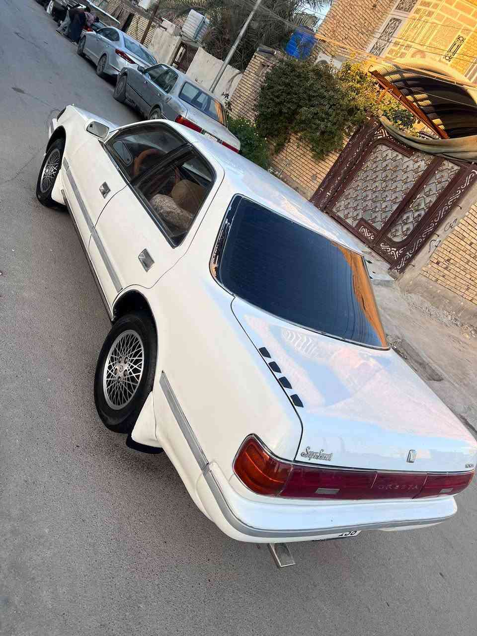 سلام عليكم سياره كرسته عضم مديل 93مكفوله ضربه وكصه ونقل جثه والعيب الشرعي صبغ جماليه فقد كير ومحرك ونجي ناعم جدد حداده تخم تاير جدد تبريد ثلج كهربايات جدد السعر55وبيه مجال مكان السياره ذي قار الرقم للستفسار *********** مكلف بل نشر ناصرية, ذي قار
