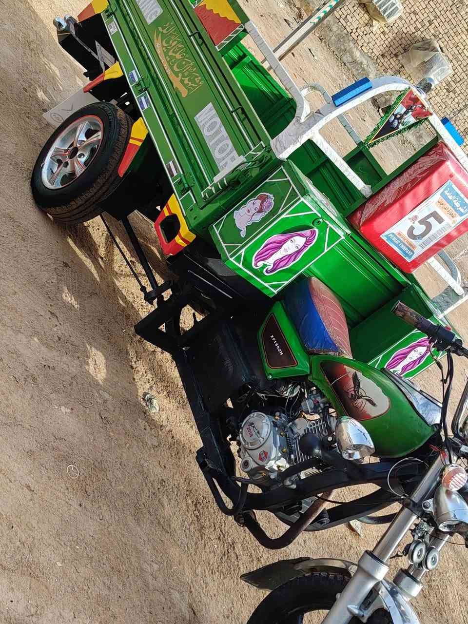 السلام عليكم ستوته صقر مديل ٢٠١٨ مكفوله كفاله عامه شاصي وركبه محرك جديد كير بوكس جديد شاصي مكفول من اللحيم والفطر دراجه حيل نضيفه كله جديد تخم تايرات جوبلس نكره سلف ربع معايزه الله شاهد مكانه ديوانيه وهذا رقمي ***********خاص مامتواجد
