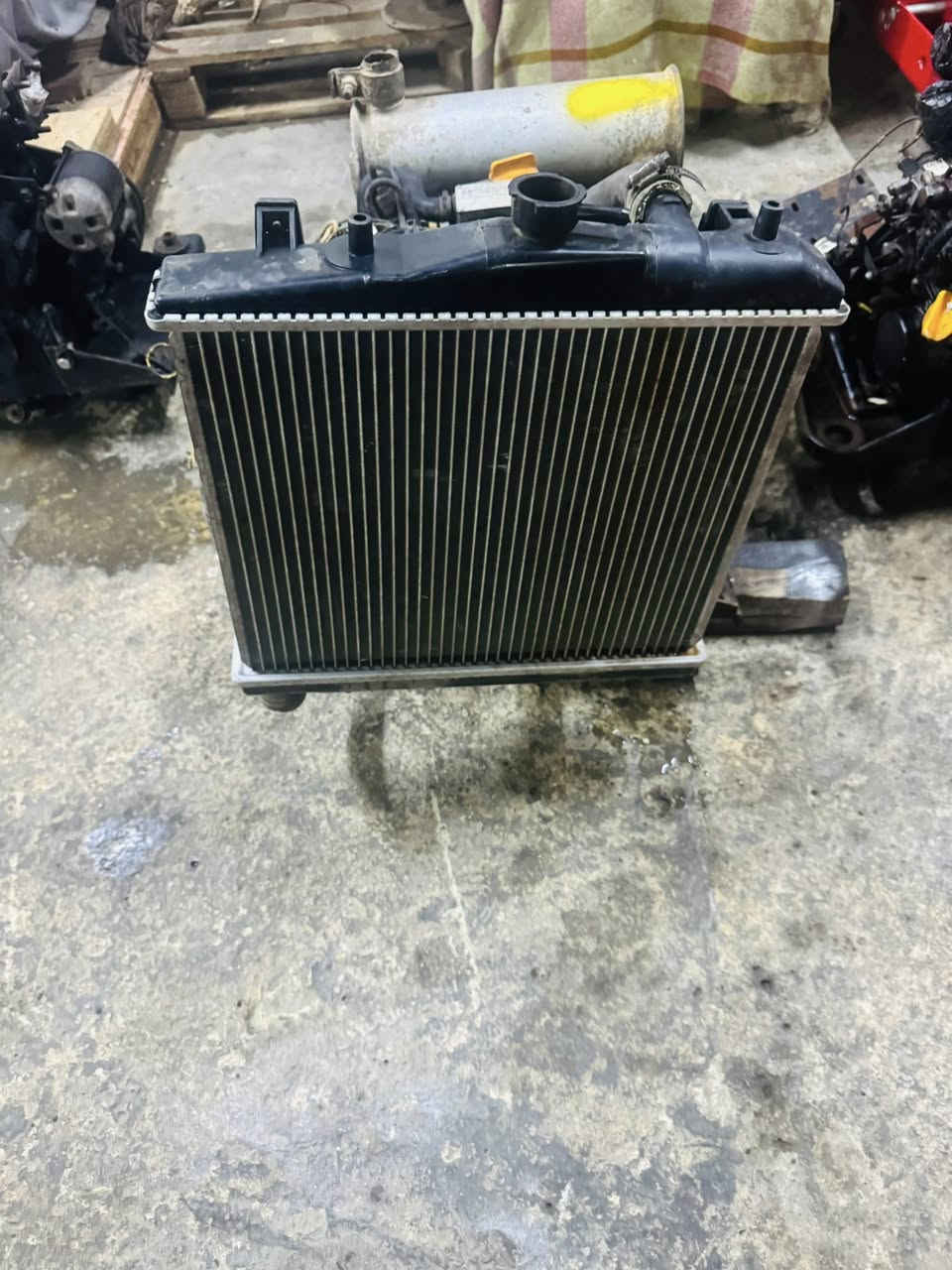 محرك ينمر 2 بستم مال حاوية شرط شغل ونظافة دخول جديد كامل جيب شغل السعر 500 الف مكاني بغداد 
***********
