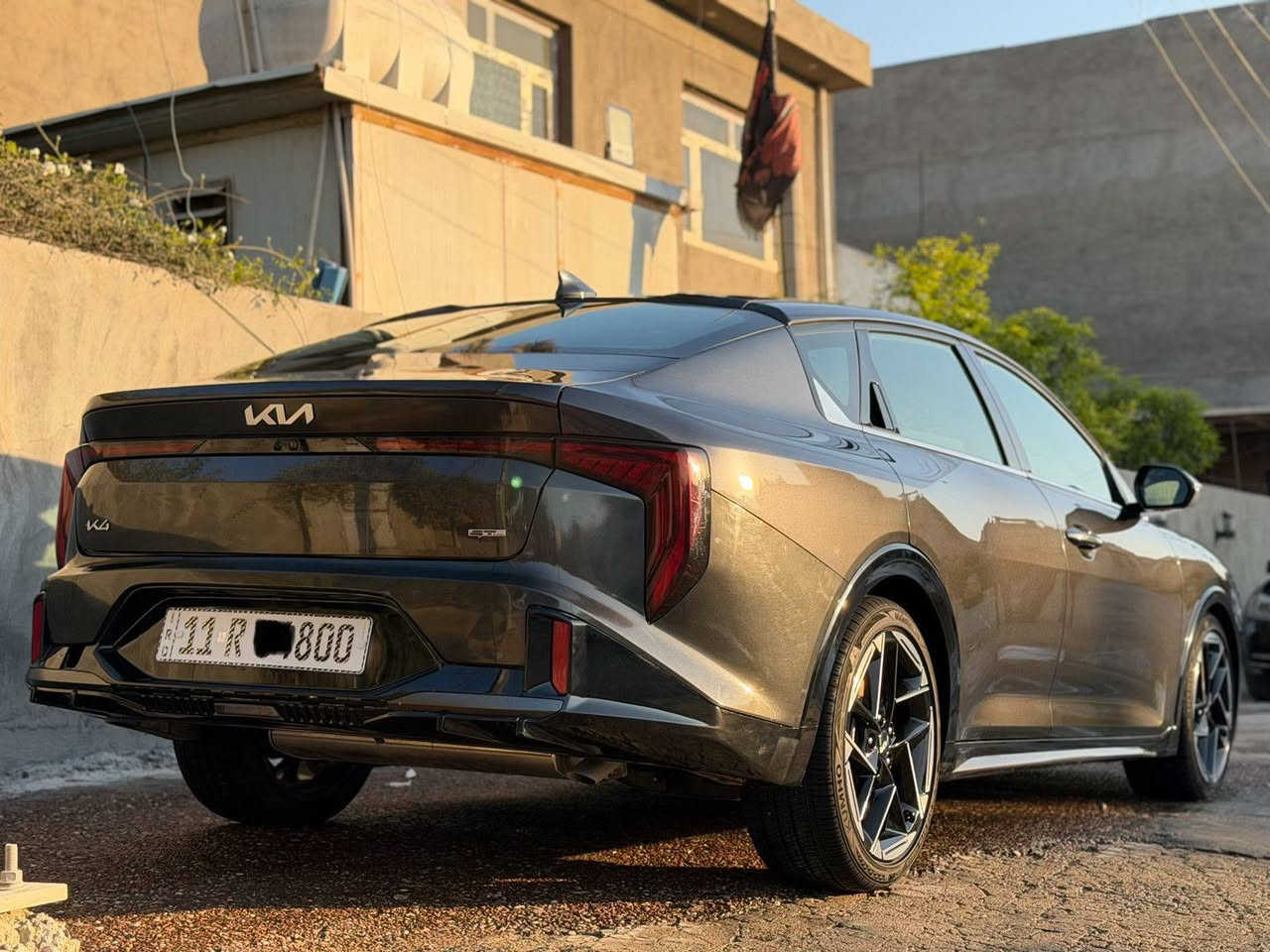 السلام عليكم لبيع كيا K4 
2025 فول موصفات 1/1
سياره وارد امريكا الضرر كما موضح بلصور 
بدون يرباك بدون دواخل 
فقط تعديل بل حوض 
و شاصي خلفي ايمن 
ماشيه 9 الف ميل  
رقم بغداد باسمي تحويل مباشر 
دخول جديد 
مكان سياره بغداد  
سعر مناسب 
الاستفسار ***********
