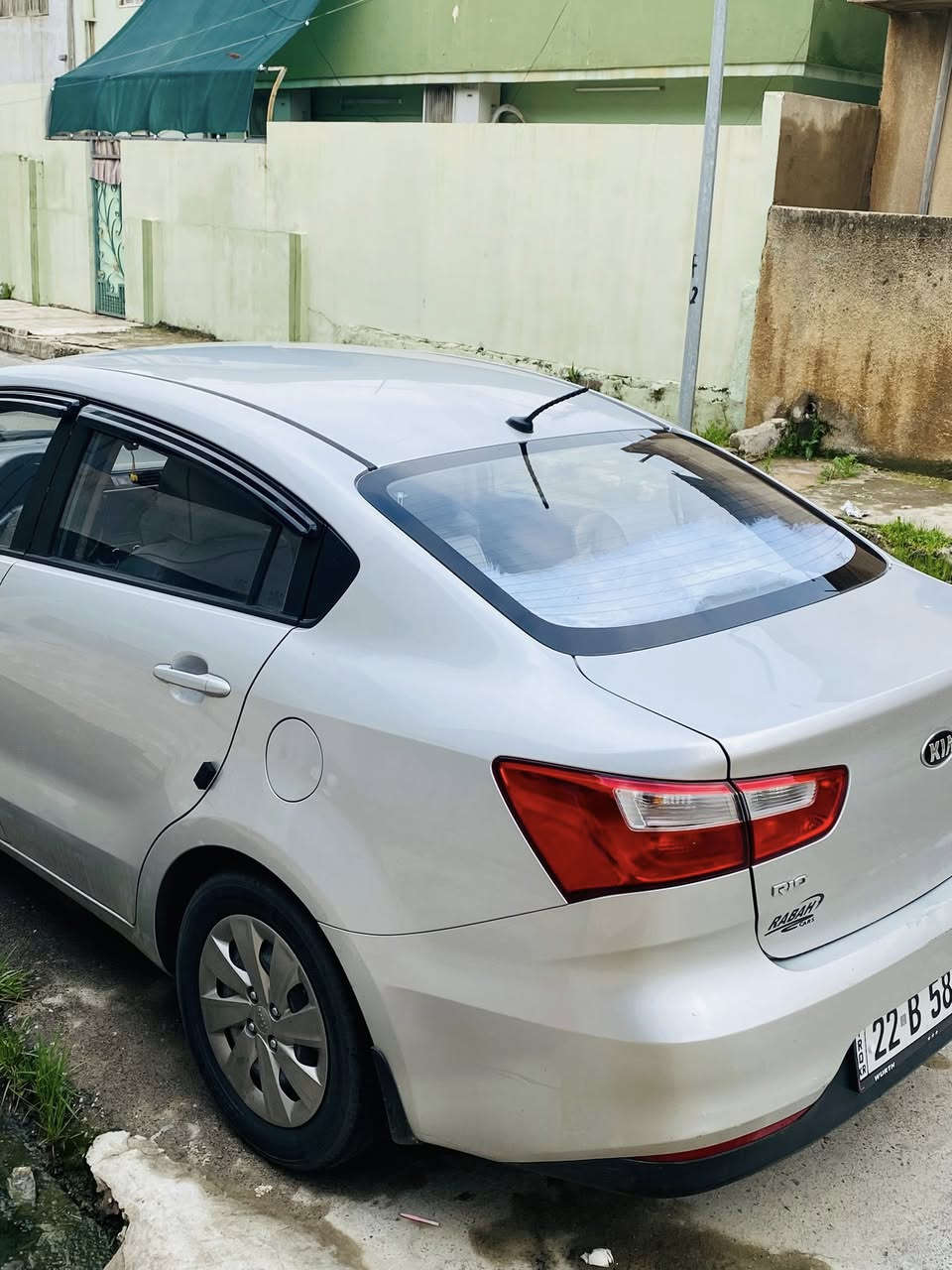 البيع كيا ريو موديل 17 تفاصيل بل صوره السياره بيها حالوب فقط السعر 97 بيها مجال


**إذا كنت صاحب هذا الإعلان وتريد حذفه لأي سبب، رجاءا أرسل رسالة إلى الدعم الفني**