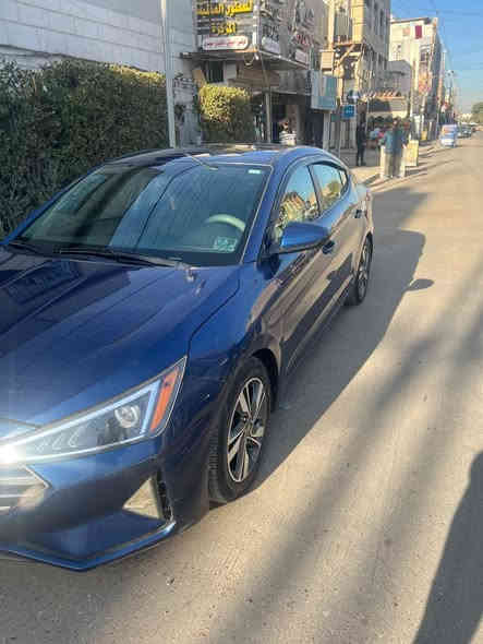 اللنترا 2019 AT  بدون اي تبديل بدون ضرر واضحه بالصور مكانها اليرموك رقم سنويه هزه جديده صورها والحادث والسونار واضح السونار قديم شويه سياره بيت مماشيه 42 الف فقط حقيقي بيها رصعه بسيطه جدا جاملغ امامي وبيها شخطه بسيطه جدا باب خلفي سياره جاهزه بدون اي نقص الشراي يتصل وبخدمته 
مكلف بالنشر 
السعر 142 بيها حك جيه فقط بدون احراج

***********
