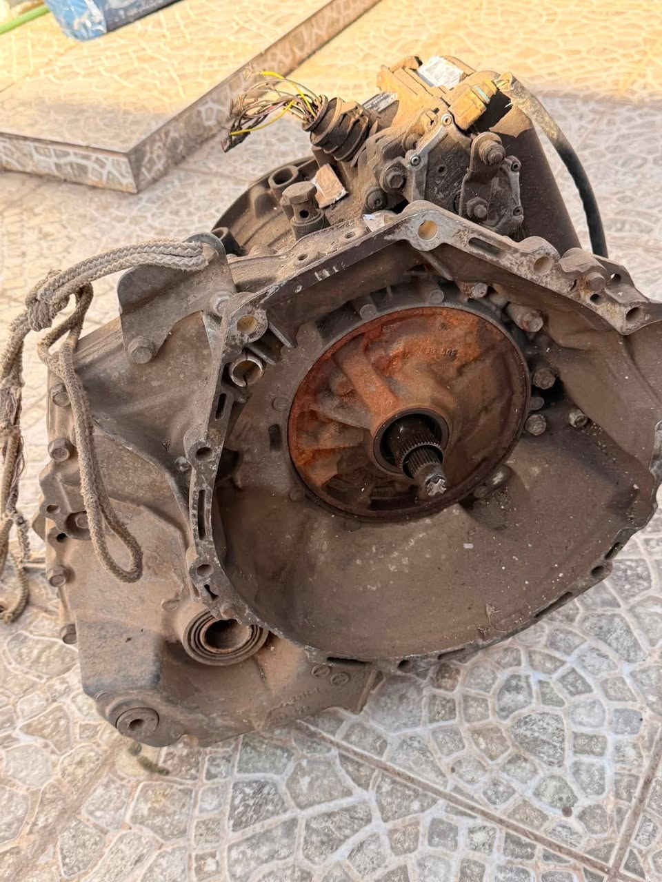 السلام عليكم كير مارسدس فيتو موديل ٩٦ أوتوماتيك بدون العقل مالته الكير شغال ونظيف مابي شي السعر ١٥٠ الف وبي مجال للشراي فقط مكاني اربيل الرقم للتواصل *********** وهذا الرقم *********** بي واتساب
