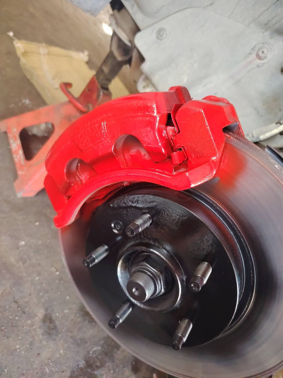 🚗🔥 🔥🚗

🛠️ أعمال حدادية أمامية متكاملة

✅ تبديل جوراب مشط الستيرن.
✅ تبديل شموع .
✅ تبديل ربل الرباط.
✅ عمل ميزانية احترافية.
✅ تصفير زاوية الستيرن بأجهزة حديثة لضمان ثبات السيارة وانسيابية القيادة.

💯 تنفيذ جميع الأعمال بأيدي فنيين مختصين.
💯 استخدام قطع غيار أصلية وبأفضل المواصفات.
💯 فحص شامل بعد الإنجاز لضمان أعلى جودة وأفضل أداء.

📍 العنوان:
ورشة أنور سوزوكي وإكونوكس
كربلاء – الحي الصناعي – البلوك الثاني – شارع السايدين (سايد الدخول)

📞 للاستفسار والحجز:
***********
***********

🚚 يتوفر خدمة توصيل لجميع المحافظات للقطع والحجوزات والاستفسار.

⭐ ورشة أنور سوزوكي وإكونوكس
خبرة • ثقة • جودة • ضمان 🔧🚘
