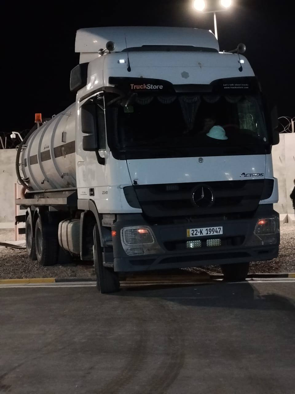 مكلف بل نشر
سلام عليكم كتروز حوضيه 
مديل 2011
رتايدر 5 طكات 
حجم 2541
تبريد و تدفئة شغال 
دبل مناميه 
قماره محرك كير شاصي اكسل شاصي كله كفاله عامه ✓
تايرات كله جديد 
حداديه كله جديد
سحال مزوج  
سياره جوبلس من كدام و وره 
تانكي 24 طن تانكي 8 ملم ول قباقه 10 ملم ماطور الحمر الايطالي سحب و دفع  سنويه بسمي تحويل ثاني يوم مكان البصره سعر تصل وتدلل***********
