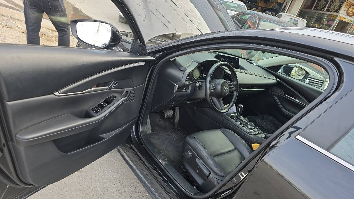 مازدة cx30 موديل ٢٣ بدون صبغ ايرباك جنب السايق طاك ومتصلح رقم سليمانية سنوي جديدة وهزة منتهية مكان اربيل بحركة رقم الهاتف ***********  السعر ١٧٥ وبي مجال أربيل, العراق
