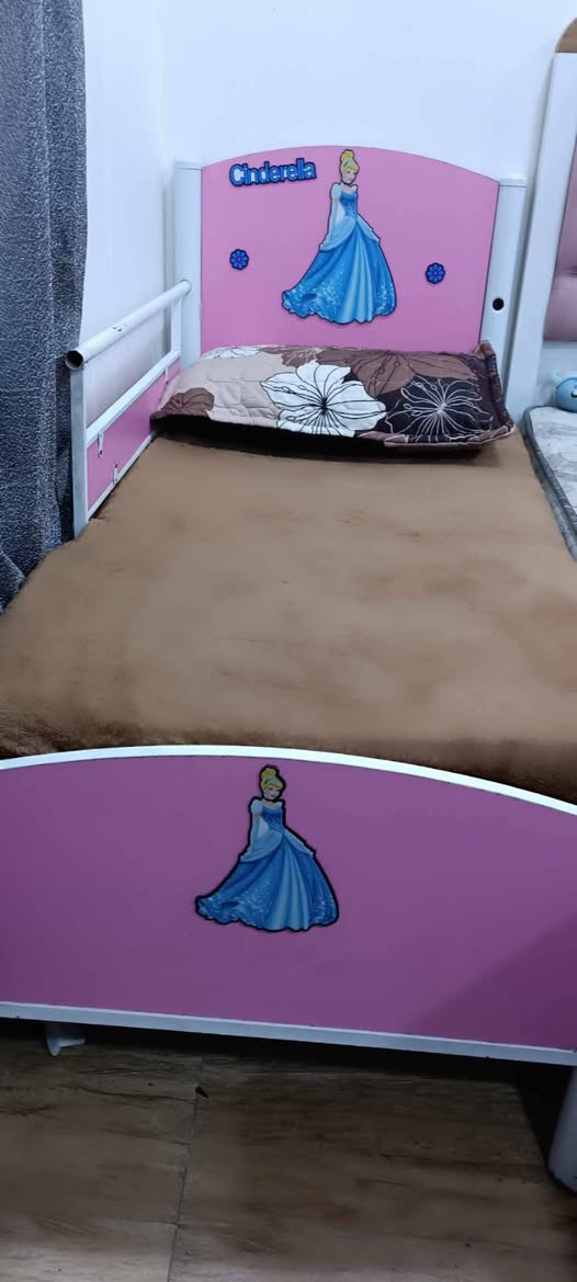 جربايه اطفال لل٥ سنوات ب٧٥ الف هيه ودوشك تنفتح وتصير نفر هم وتتعله وتتنصه انتو تتحكمون بيهه 
جربايه بنات كلش نظيفه ب٤٥ ودوشك هديه وياهه خاص ميطلعلي الجاد يتصل الرقم ***********     المكان بغداد الأمين
