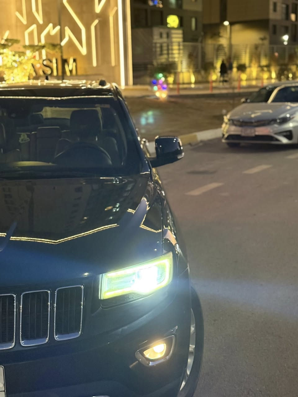 ✨ سيارة مرتبة ونظيفة استخدام شخصي
🖤 اللون: أسود كذّابي (فخم وملفت)
📅 الموديل: 2014
⚙️ القير: أوتوماتيك
🚙 تجهيز فول مواصفات

🔹 المواصفات:
 • شاشة وسط + كاميرا خلفية
 • حساسات
 • مقاعد جلد
 • مثبت سرعة
 • نظام بصمة وتشغيل
 • تبريد قوي

📌 الملاحظات:
بيها برد باب ورا العَبَري (مذكورة بكل صراحة)
غيرها السيارة جاهزة وما تحتاج شي ✌️

💰 السعر: 24,000 بيه مجال بسيط للجادين فقط
📍حي الجهاد)
📞 الاتصال للجادين فقط (***********)
