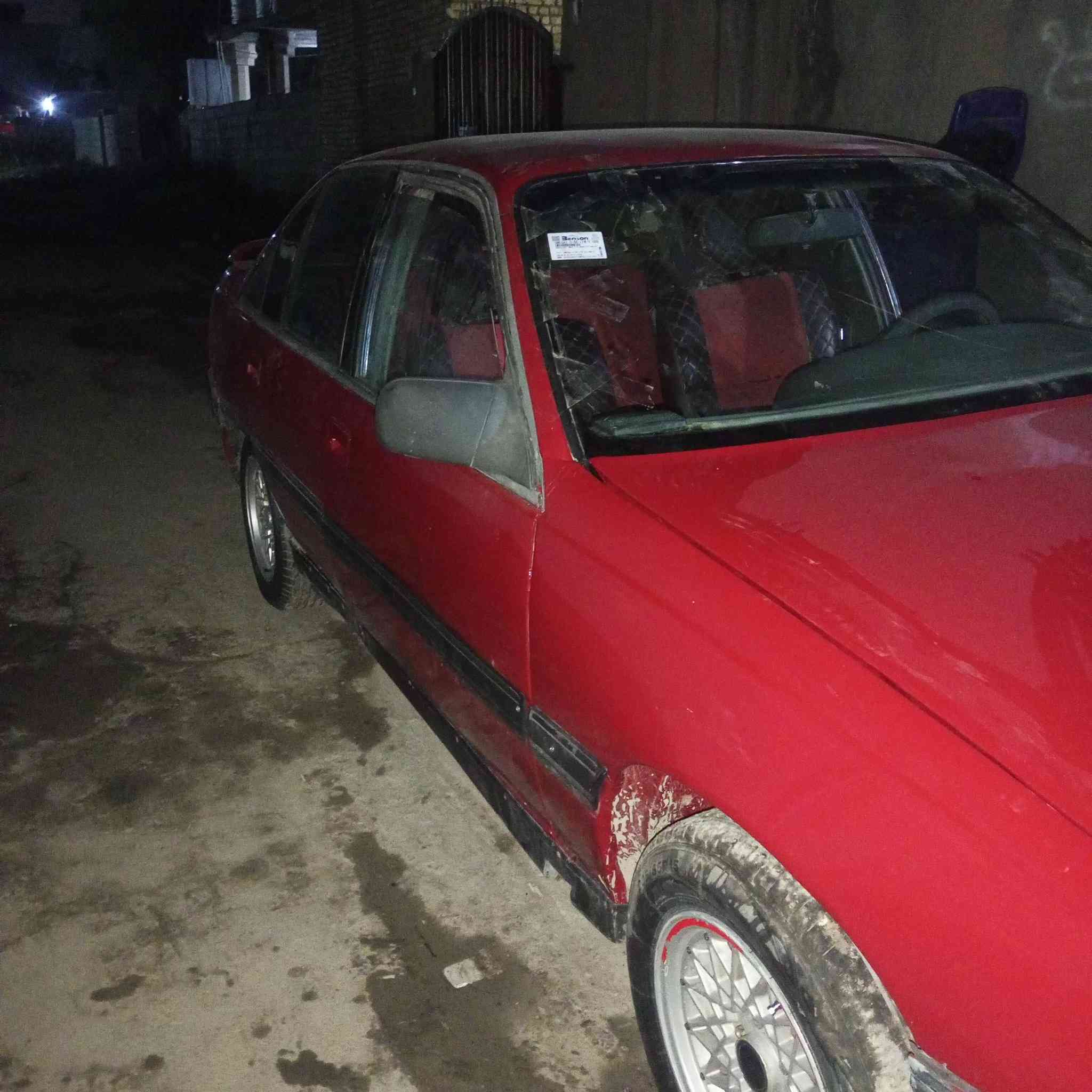 اوميكا 91 خليجي رقم انبار مصبوغه مدوشمه محرك 2000كير عادي السعر 30 وبيها مجال مكان  خان بني سعد الاتصال ***********
