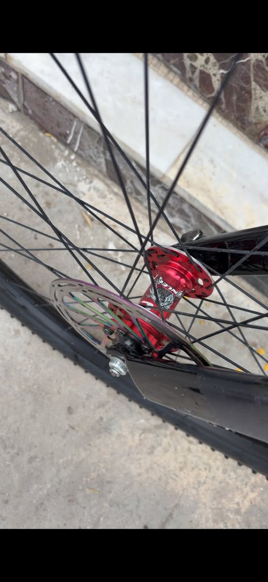 السلام عليكم
اليوم جايبيلكم شي قوي 
للبيع دراجه ماركه SEDONA🔥
معدن الدراجه بل كامل كاربون فايبر🔥
ورن الدراجه الكلي 10,5 كيلو 🔥
حجم الفريم M حجم التاير 29 🔥
سستم الدراجه بل كامل SRAM 🔥
براكيت 1x11 Speed 🔥
بطيخات طرب 6 بنط 🔥
بريكات دهن 🔥
تايرات ماركه SCHWALBE شوالبي 🔥
سرج ماركه X1 🔥

🔥🔴 الدراجه كامله مكمله ما بيها نقص ولا برغي🔥
معدن الدراجه كاربون فايبر اورجنال خالي من التصليح ولفطر شرط الضمان والفحص ✅🔥

 السعر 510 الف وبيها مجال شي بسيط 🔥

📍مكاني زيونه 710 
للتواصل *********** ☎️
