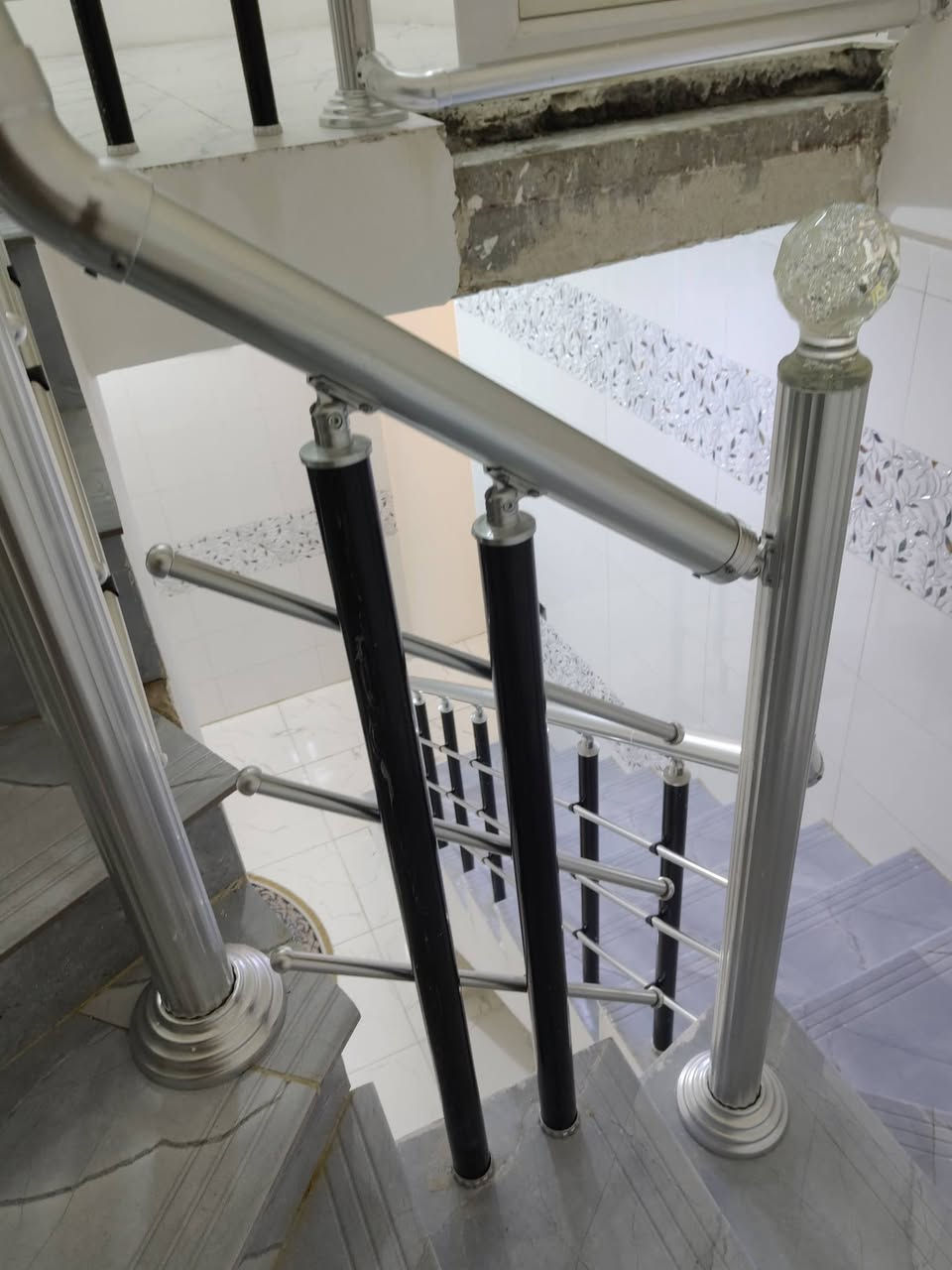 دار لبيع 50 متر البوبيات اسواق برتقاله كيلوين و700 متر عن لاامام غرف نوم 2 استقبال صاله مطبخ شغل درجه اولى السعر 63 وبي مجال بسيط جدا *********** ابو امير
