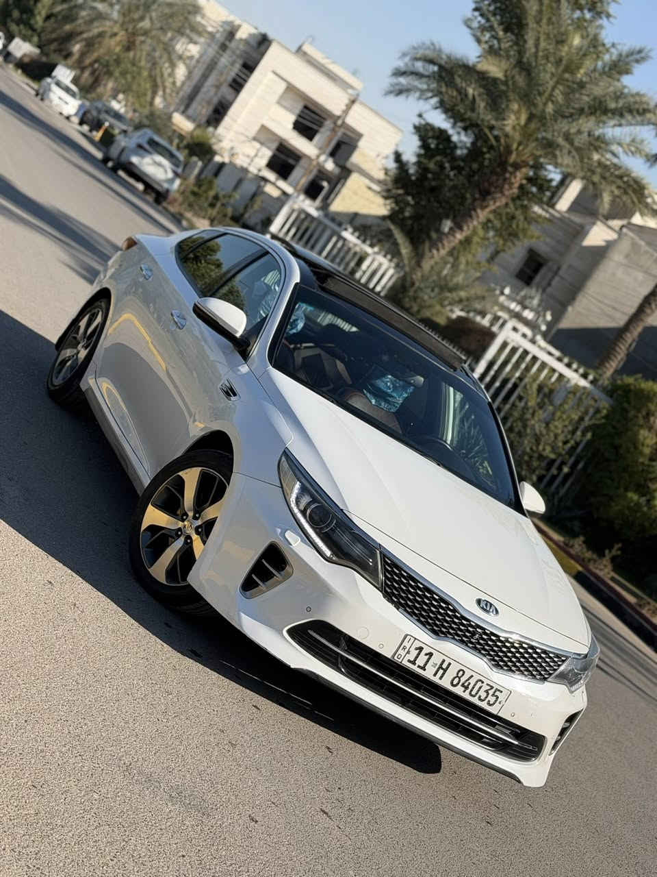 اوبتما 2016 خليجي
فئة جيتي لاين فول مواصفات 1/1
مكفولة من الصبغ والتبديل كفالة عامة 
.بصمة تشغيل و بصمة ابواب 
.بنوراما
.خمسة كامرات جانبيه + إماميه + خلفيه 
.كشنات جلد لون ماروني 
.داخل احمر بلاد 
.كشنات كهرباء + تبريد تدفئه كل الكشنات 
.هندبريك بصمة 
.كشن خزن ميموري 
.رادارات بلمري
.تدفئه ستيرن 
.حساسات إماميه + خلفيه 
.اريل افتيشن 
.شحن لاسلكي 
.بردات خلفيه 
.شاشه عرض بلاديه 
.فول تحكم ستيرن + شفتات 
.زنون عالي ناصي 
.تبريد بيانو 
.ثلاث انضمة قيادة  .محرك 2400
تخم تايرات جديده
السياره بيها مواصفات هوايه 
السياره جديده بمعنى الكلمة تجي وتشوفها 
رقم بغداد جديد باسمي دولي 
هزه وسنويه جدد تحويل ثاني يوم

السعررر 167بيها مجال 

مكان سياره //بغداد حي الجامعه 
***********
