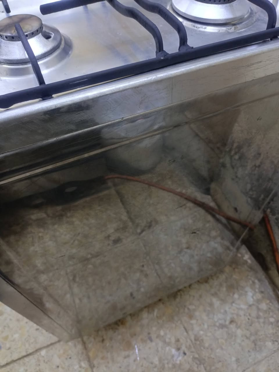 طباخ كريازي مصري باب اول 5 مشاعل نضيف كلش وشغال العيون والفرن ممستخدم جديد شرط الفحص سعره مناسب اني مكلف بلنشر الاتصال بلرقم واتساب موجود 
***********
