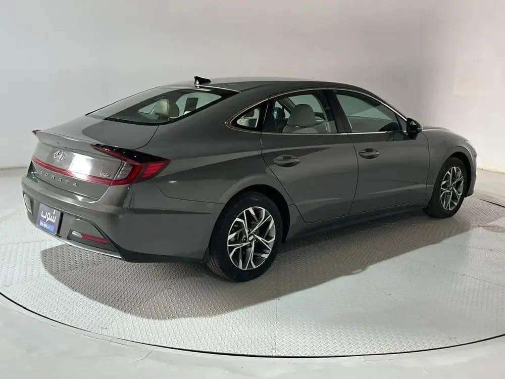 السلام عليكم 

سوناتا ٢٠٢٢
مكينه ٢٠٠٠ هايبرد
ضرربتها بنيد خفيف مصبوغ ما مبدل 
مواصفات 
حساس خلفي +امامي 
رادار خلفي امامي
اوتو هولد 
تحكمات ستيرن 
شاشه 
تبريد قطعتين 
بصمه 
ترحيب ذكي 
اشاير بالمري 
نقطه عمياء 
كير دكمة 
جنطه بصمه 

ماشية ٨٤  الف كيلو
السعر 16800$ وبيه مجال بسيط 
للاتصال *********** 
عنوان بغداد القاهره Webada East, Gampaha
