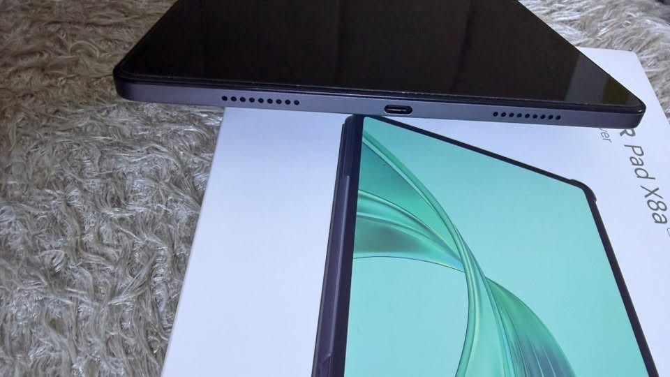 السلام عليكم
تاب honor x8a
ذاكره 128
جهاز جديد ممستخدم هواي 
ملحقاته كامله 
شاحنه بعدها ممسخدمها بالكارتون 
يجي وياه كفرين 
لاصق ضد الكسر الاصلي 
250 وبي مجال بسيط كلش
***********
