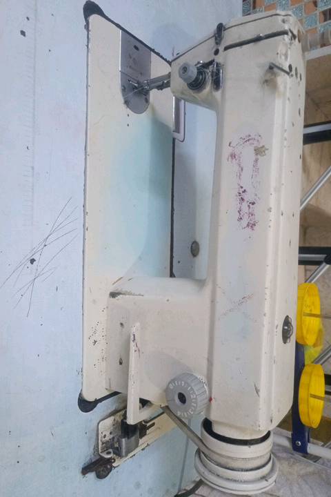 سلام عليكم مكينة للبيع صناعية جاهزة المكان بغداد ام الكبر خلف جامع الفردوس 