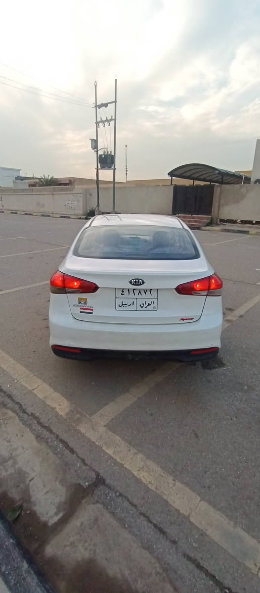 السلام عليكم سيراتو موديل 2017 خليجي بيه قطعه صبغ جاملغ بدون دواخل ولباقي كفاله عامه مكينه 1600 مواصفات شاشه كامره تحكم استيرن اشاير بل مرئي ويل كب اكروم  تبريد تادفئه  خير من الله  حداديه جديده سياره جاهزه السعر 122وبيه مجال مكاني واسط عزيزيه ***********
