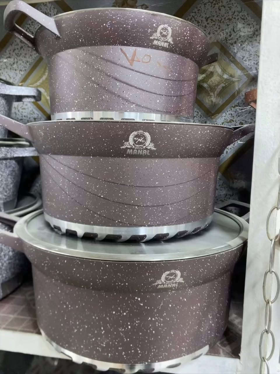 بسم الله الرحمن﷽
توفر لدينا كافة مواد منزلية 
وطباخات وباسكلات وكابسات وسشوارات للشعر 
با انسب الأسعار 
💕💕💕
العنوان / لإسكان / السوق الكبير 
وخدمة توصيل مجاني داخل لإسكان
***********@
