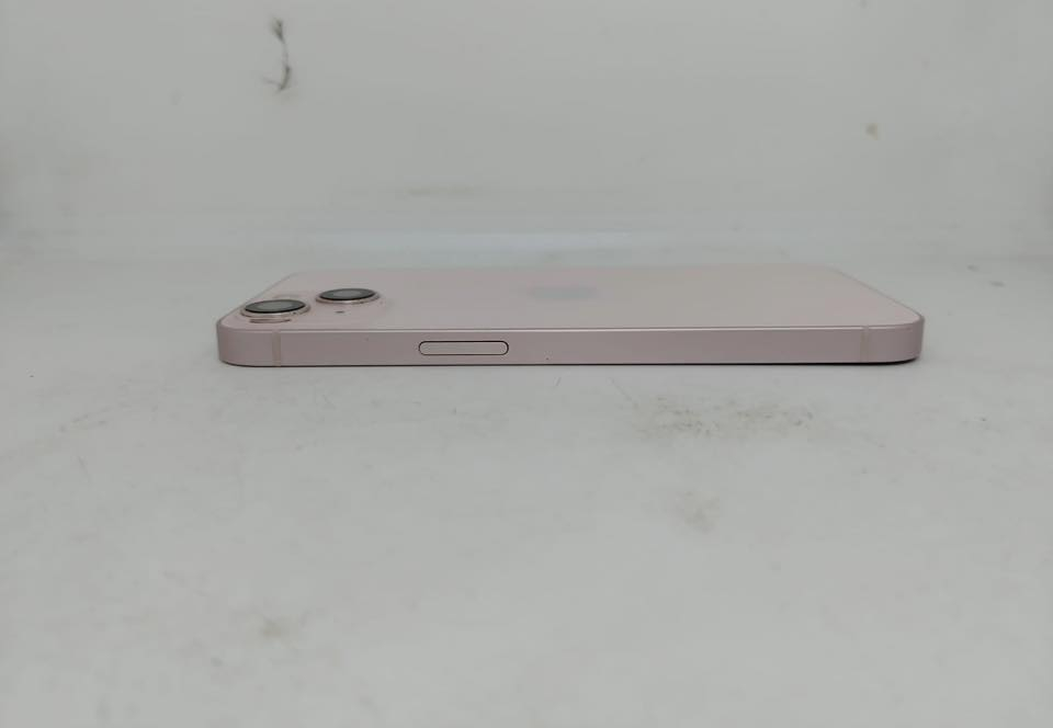 السلام عليكم ايفون ١٣ لون وردي جهاز نضيف وحلو ذاكره ١٢٨ وبطاريه ٧٧ جهاز نضيف ومرتب وكلشي مفتوح بي وكلشي مبدل بي سعره ٣٧٥ عنواني بغداد مدينة الصدر /***********
