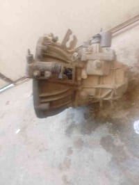 كير ليفان 620 للبيع كير نضيف عل شغل مال سيارتي شديت كير اوتوماتيك واري...