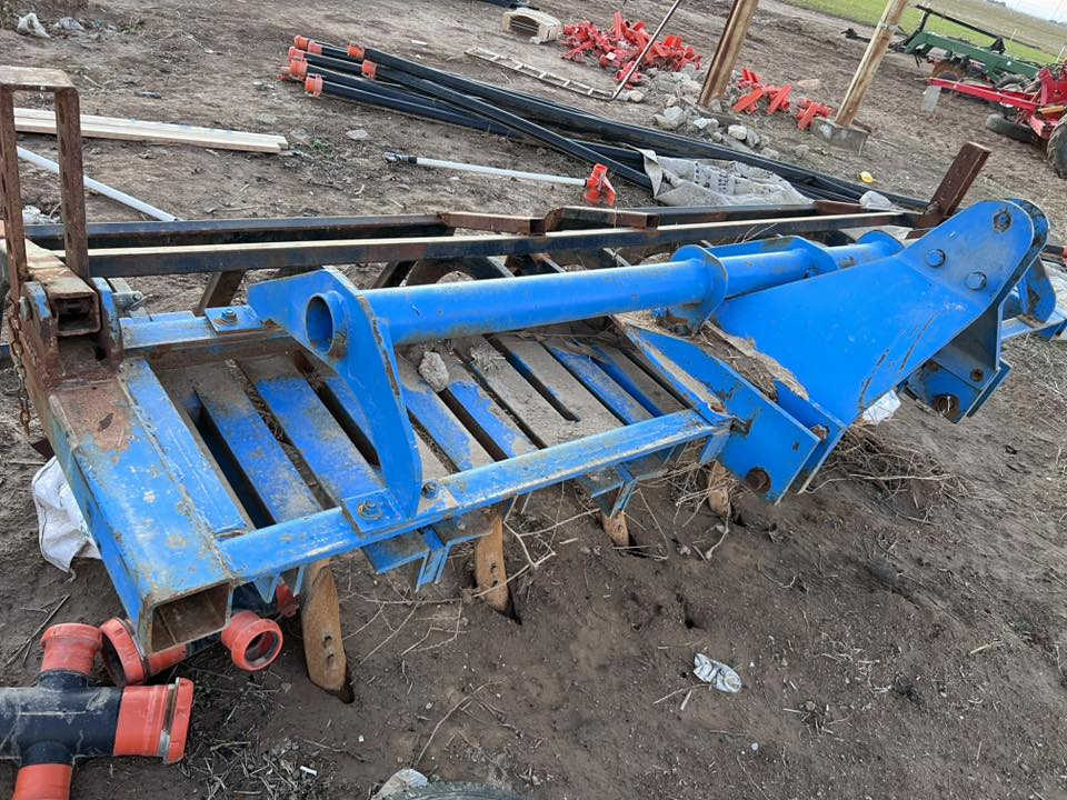 خرماشە 13 قۆڵ   قۆڵ درێژ بۆ فرۆشتن  بێ حەیبە یەک مەوسوم ئیشی کردیە.    ***********
